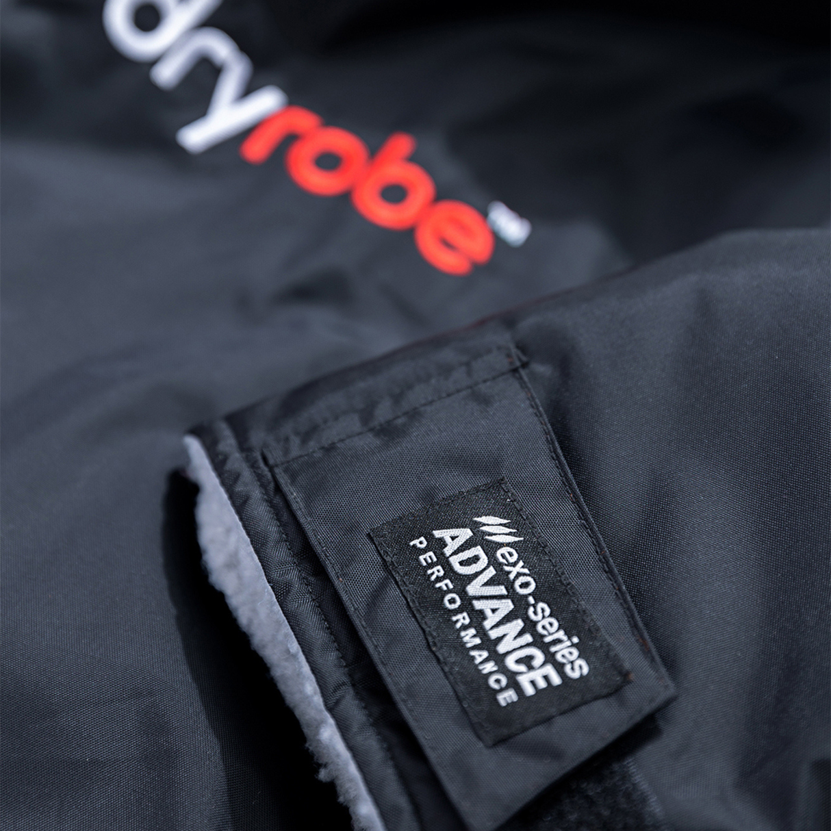 Dryrobe® Advance Long Sleeve Changing Robe for Adults - Black / Grey