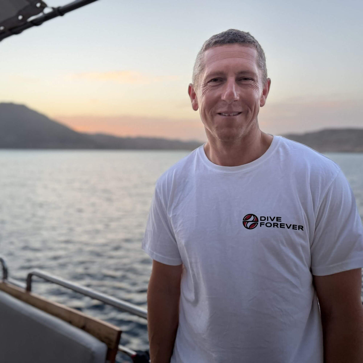 Dive Forever Organic T-shirt in White