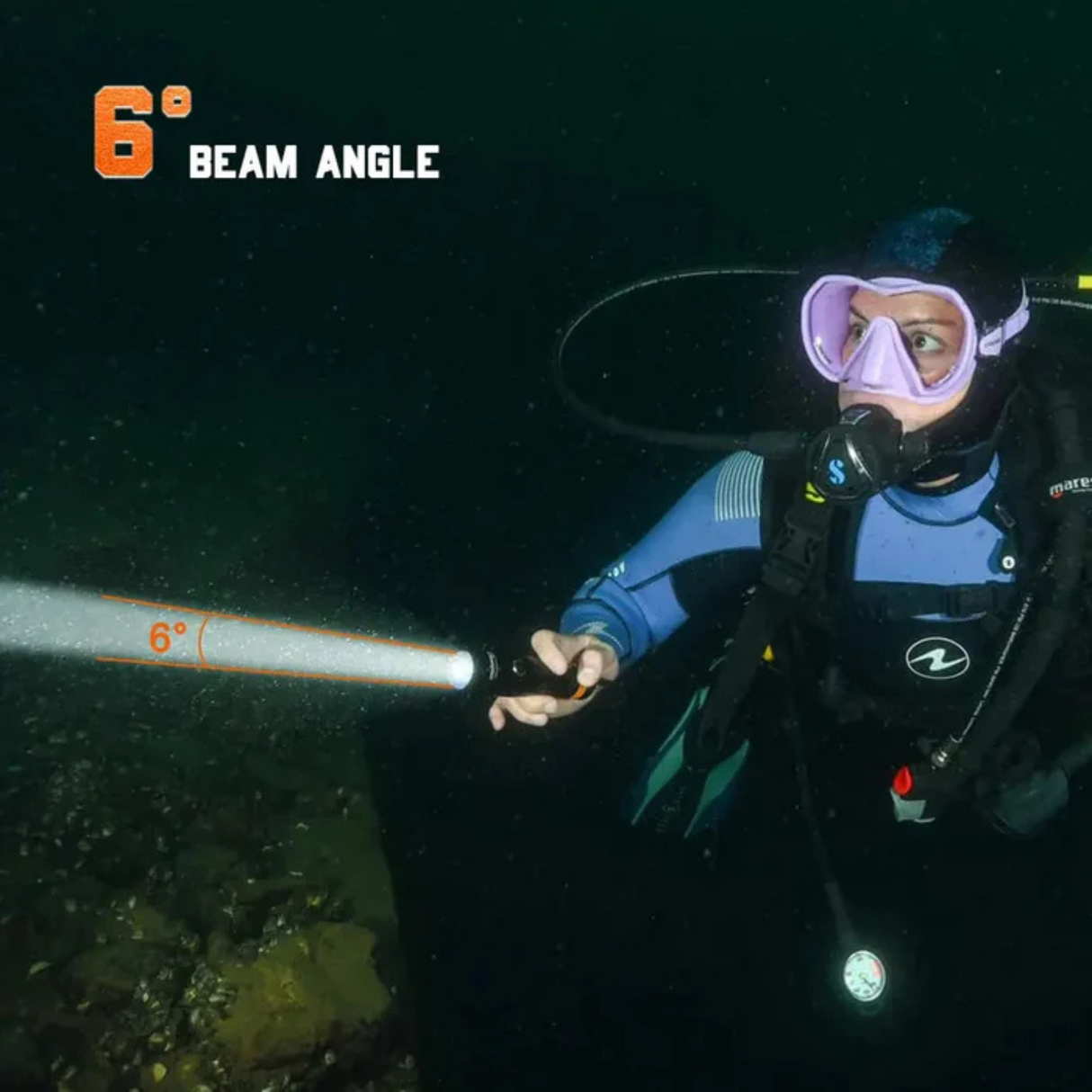 OrcaTorch DC710 Dive Light with Direct Charging