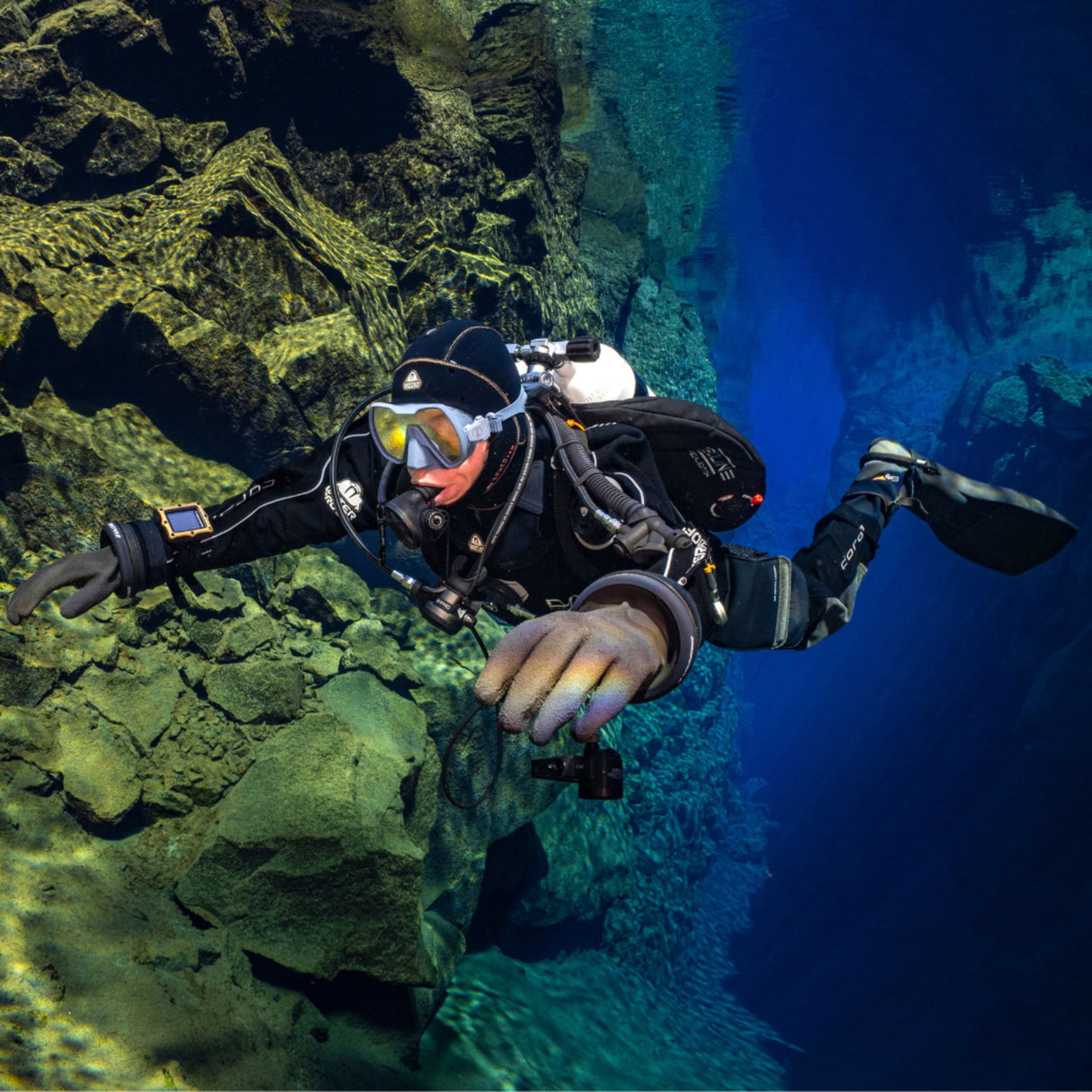 Shearwater Perdix 2 Ti Bronze Journeys Dive Computer