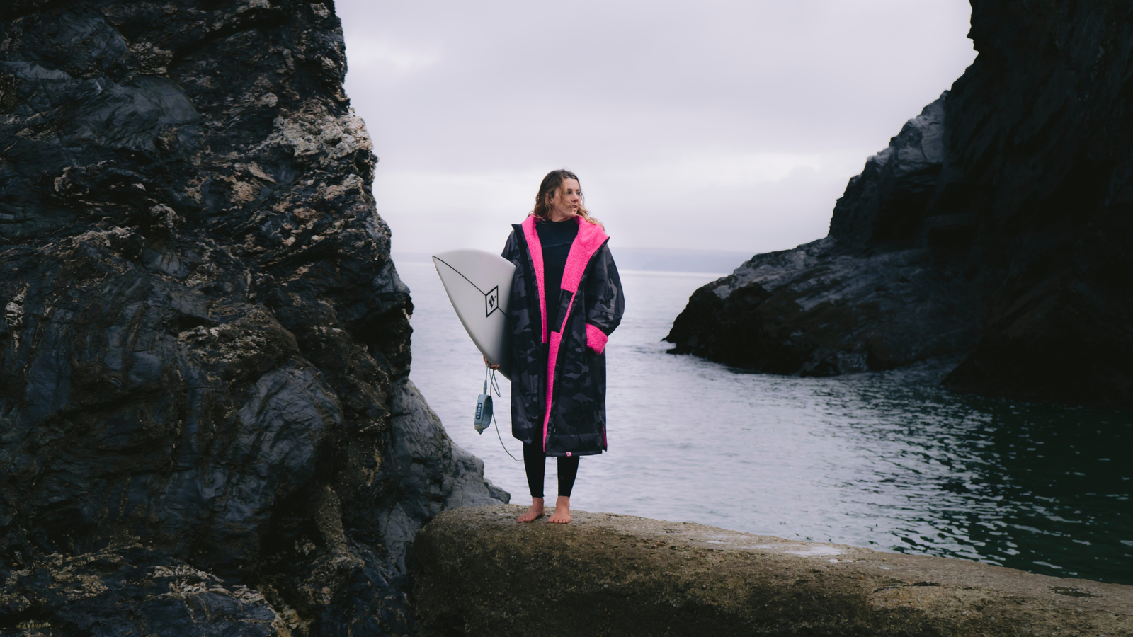 Dryrobe® Now Available at Mike’s Dive Store - The Original Weatherproof Changing Robe Loved by Outdoor Adventurers