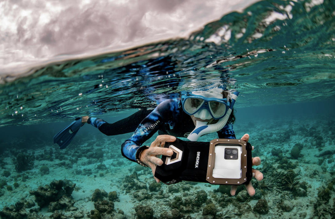 Ultimate Guide to Underwater Smartphone Housings for Divers
