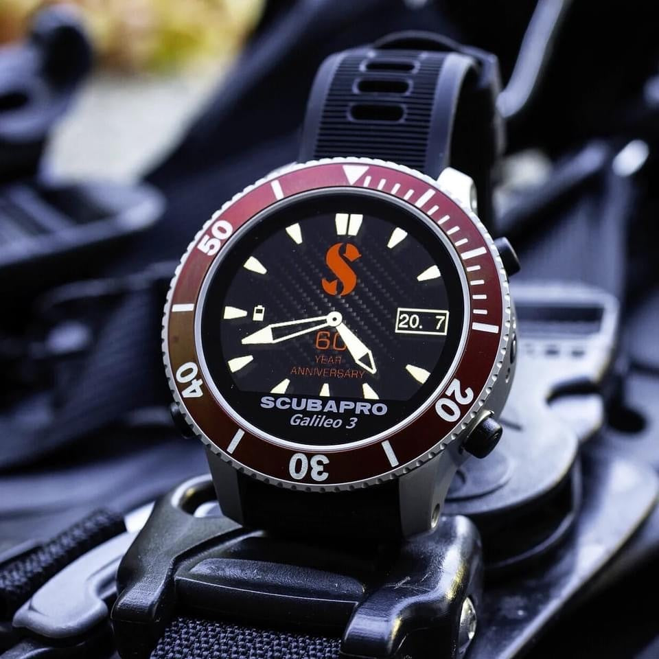 Diving Computer Watch Dive Computers & Watches | Essential Underwater Gear – Mikes Dive Store