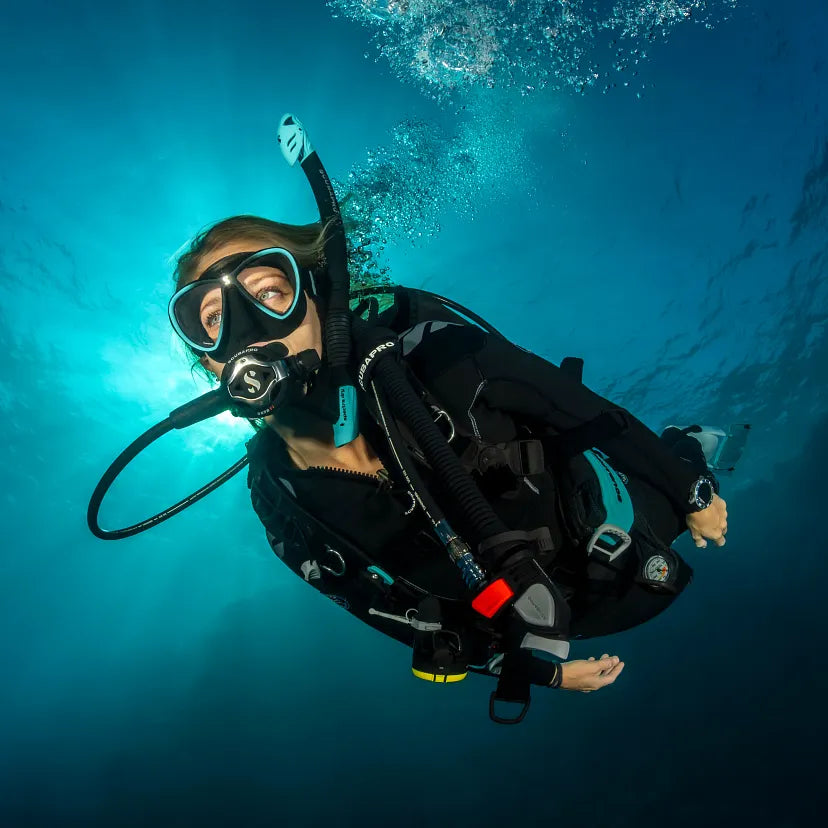 Hydros Pro 2 BCDs & Accessories  Customisable, Travel-Ready Dive Gear