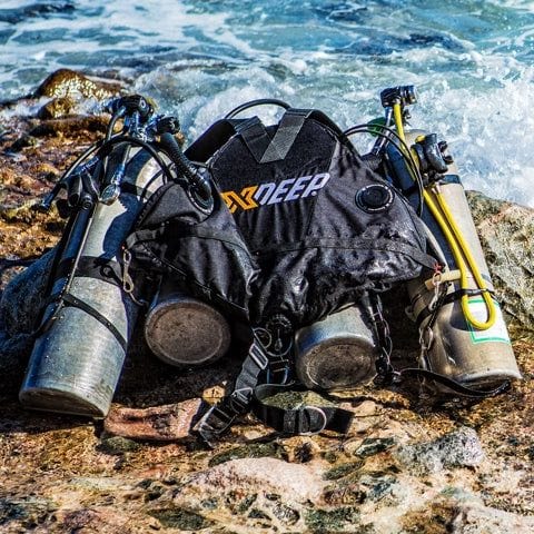 Sidemount Diving Equipment