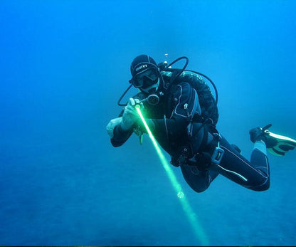 OrcaTorch D570-GL 2-in-1 Beam + Laser Dive Light