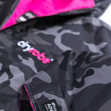 Dryrobe® Advance Long Sleeve Changing Robe for Adults - Black Camo Pink