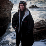 Dryrobe® Advance Long Sleeve Changing Robe for Adults - Black / Grey