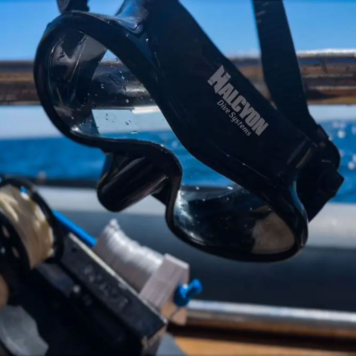 Halcyon UniVision Frameless Mask