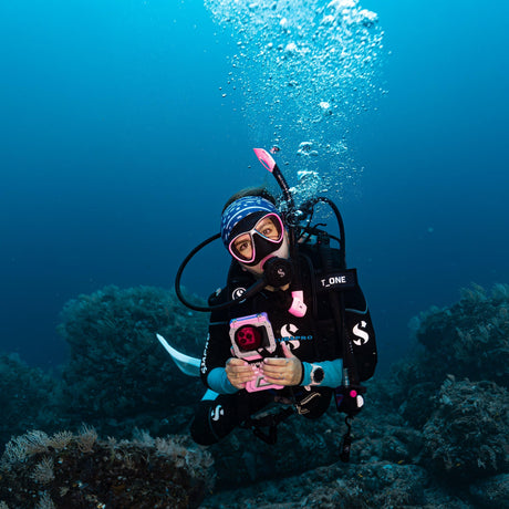 DiveVolk SeaTouch 4 Max Plus Pink Underwater Smartphone Housing