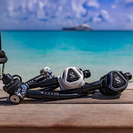 Scubapro MK11 EVO / C370 Regulator in White or Graphite